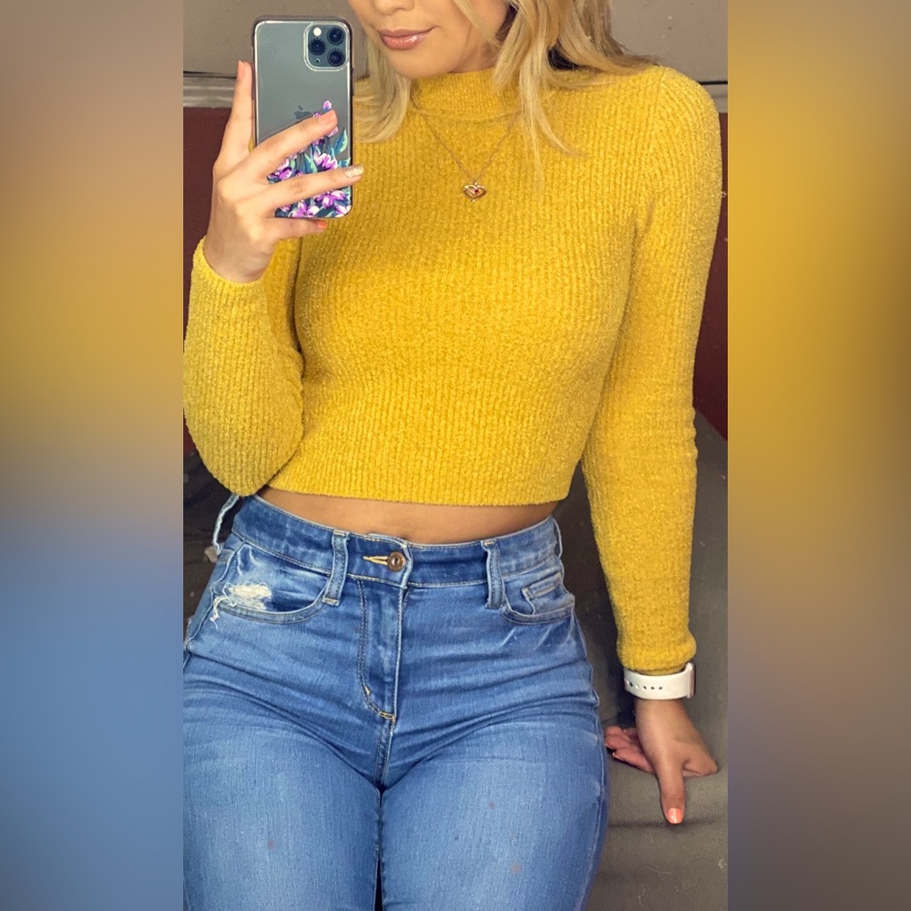 Forever 21 Yellow Long Sleeve Turtleneck Crop Sweater